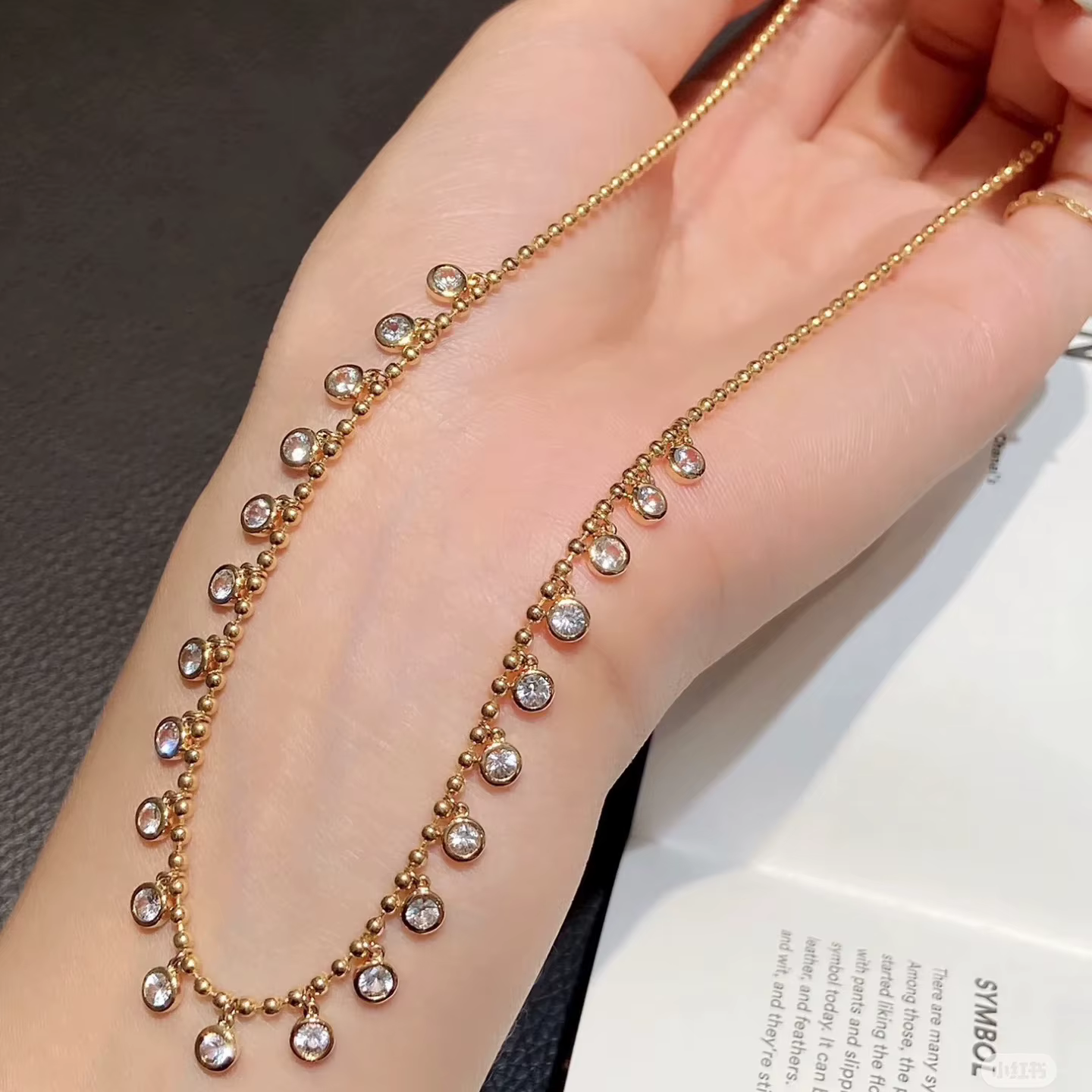 Foyimagination-Petit collier incrusté rétro exquis pour femme
