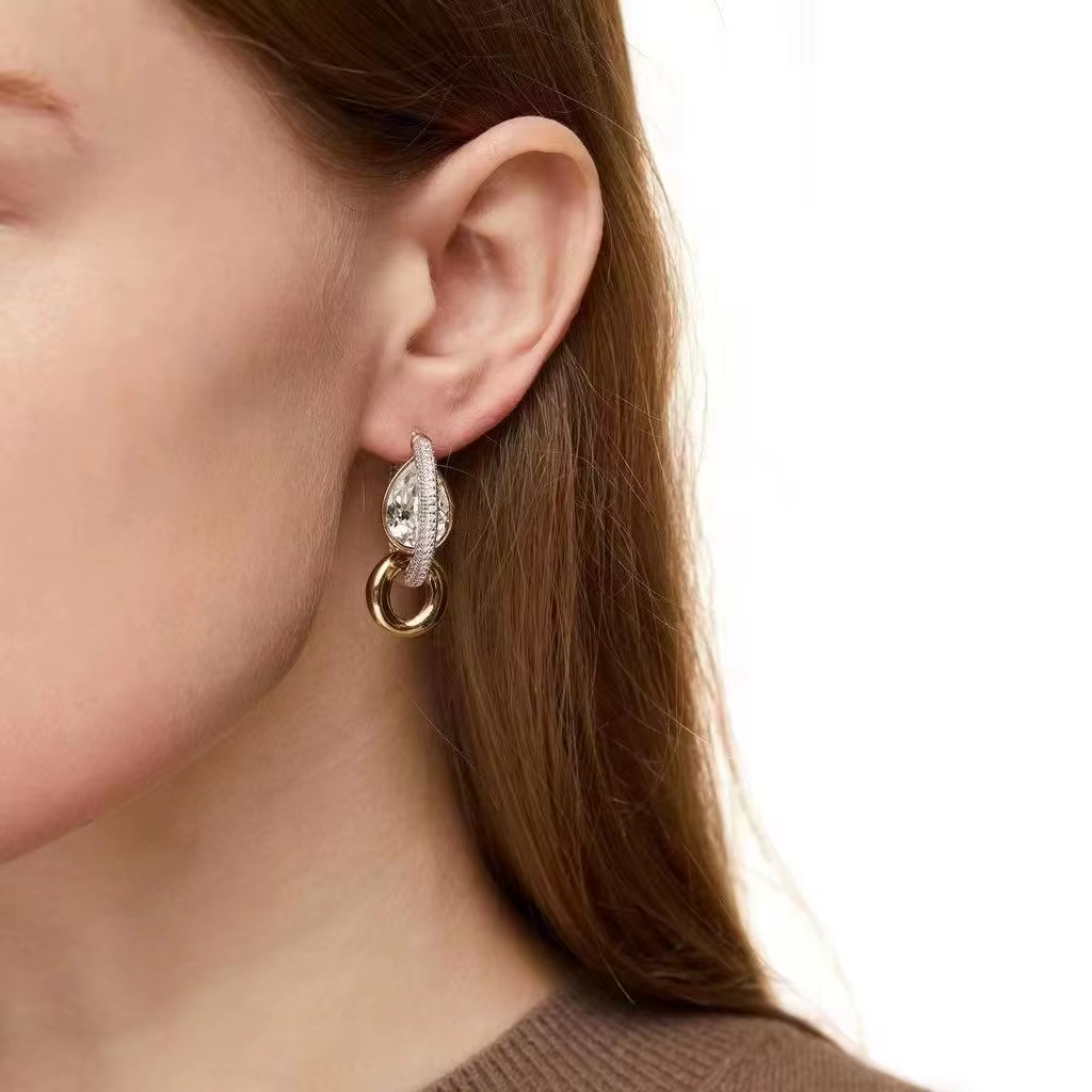 2025 nouveau Top qualité or argent diamant cristal noué concepteur luxe boucles d'oreilles femme Europe mode bijoux cadeaux de vacances
