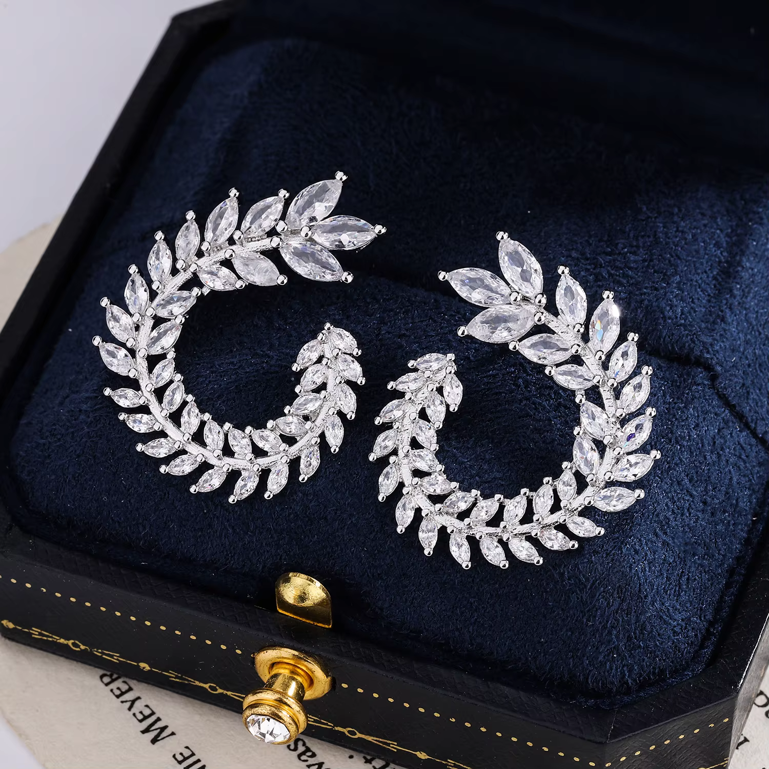 Personnalité créative feuille strass boucles d'oreilles géométrique grandes