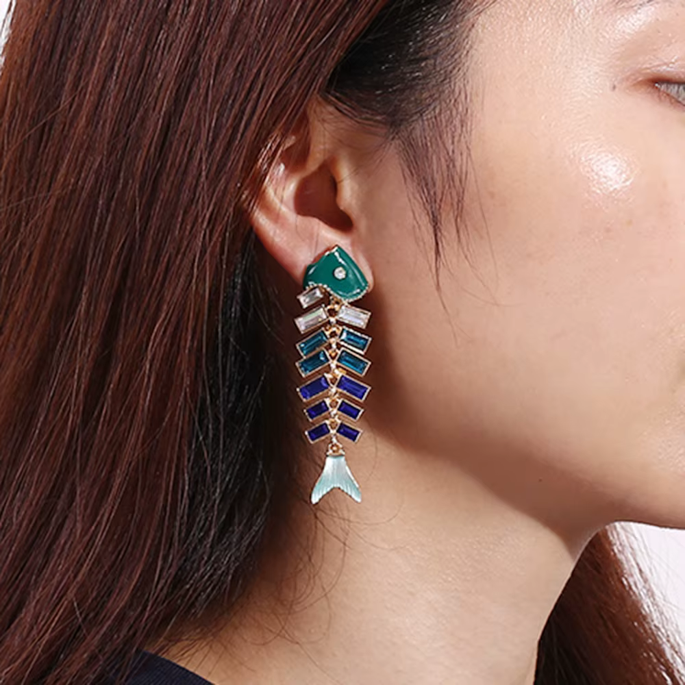 Bijoux de déclaration, accessoires d'été