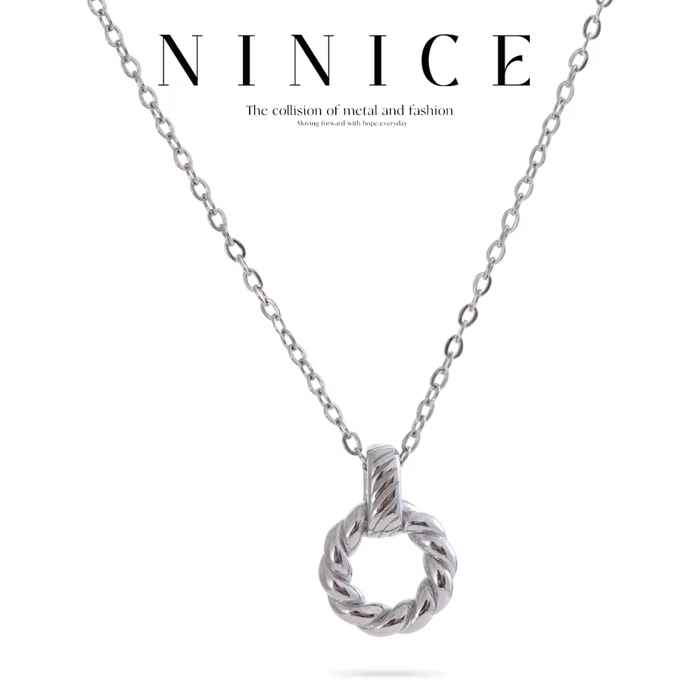 Colliers pour femmes en acier inoxydable bijoux creux pâte frite torsions cercle pendentif conception étanche