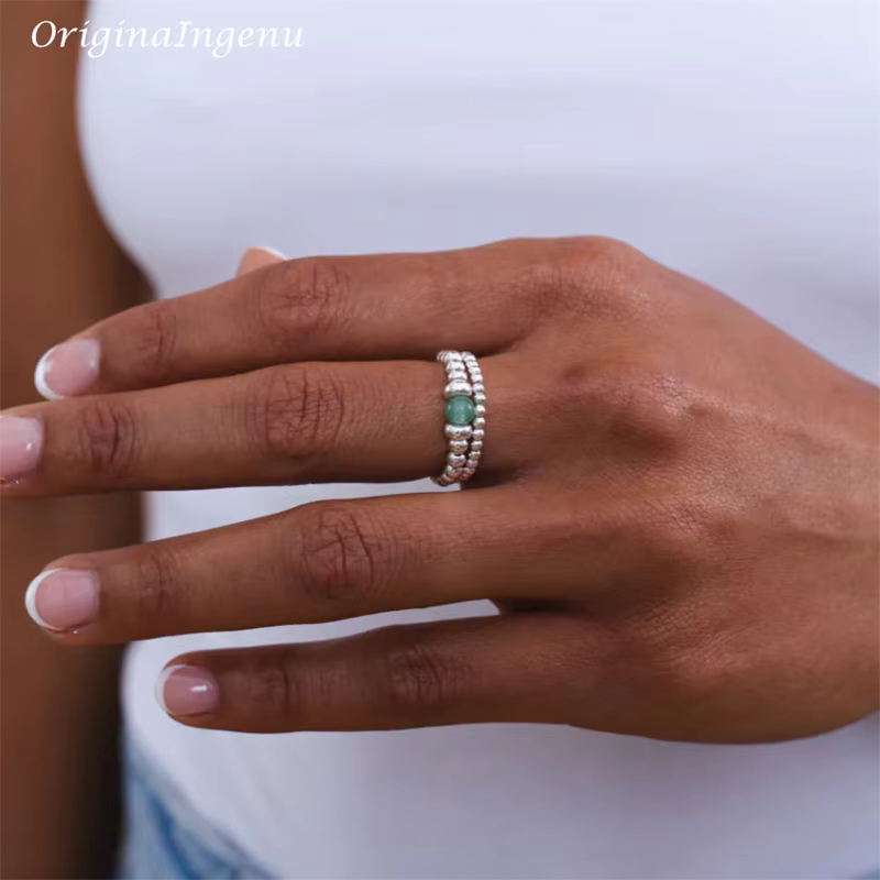 Bague en perles d'aventurine remplie d'argent et d'or pour femme