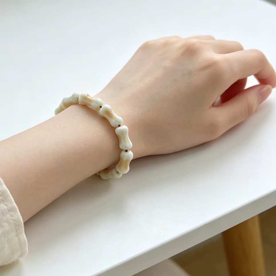 Bracelet en céramique non métallique élégant