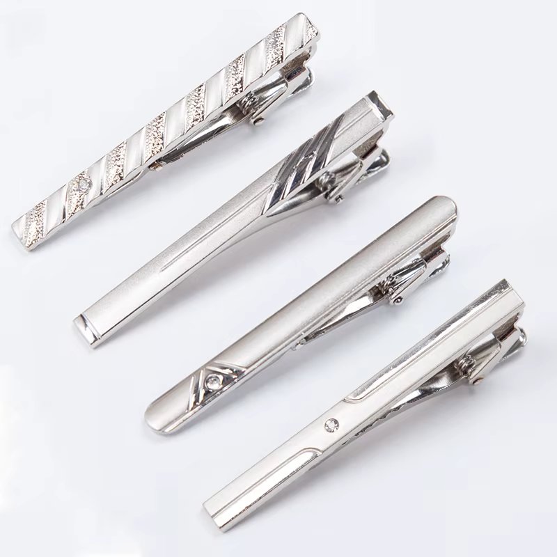 Pince à cravate en métal couleur argent pour hommes, pour cadeaux de mariage, fermoir à cravate, barre de cravate en cristal, épingle à cravate pour accessoires pour hommes