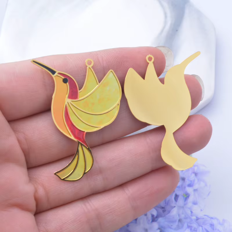 6 pièces AD3349 nouveau Design en laiton plaqué or colibri breloques colorées peint mignon Animal pendentif bijoux boucle d'oreille accessoires