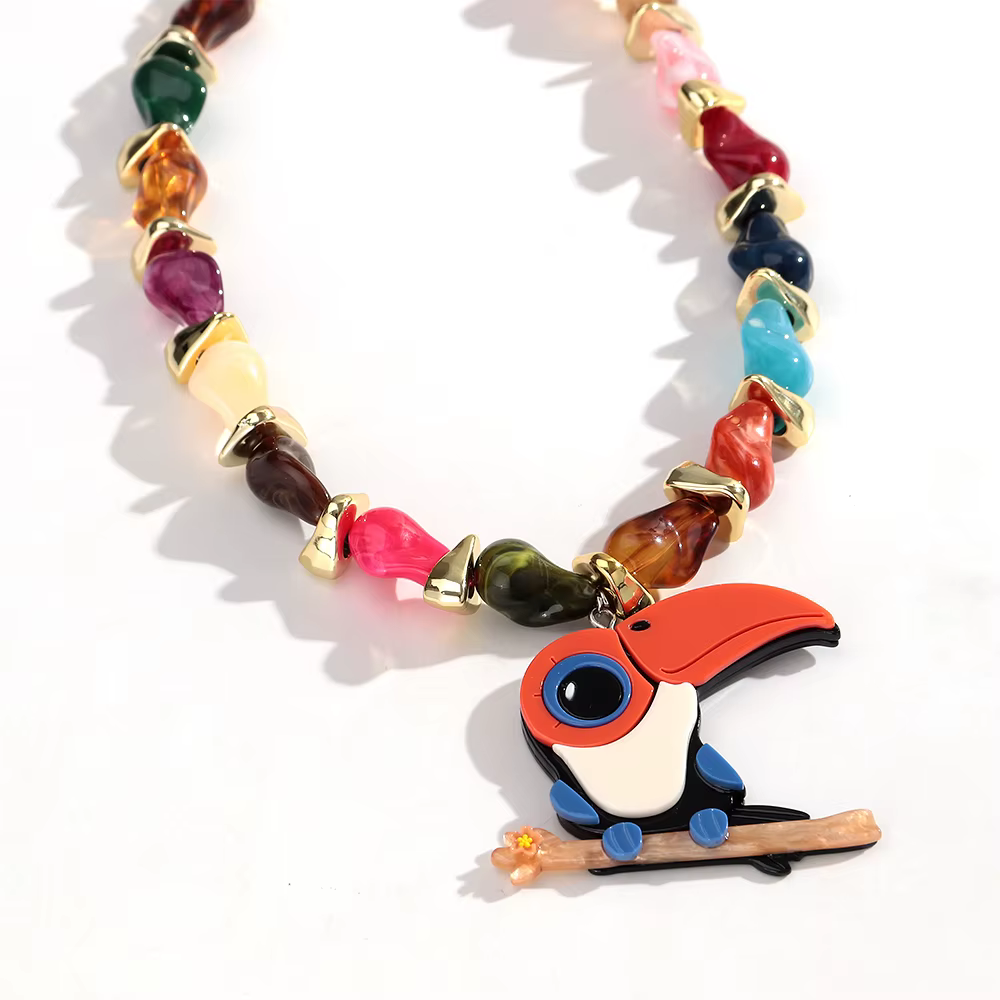 Nouveau Collier Pendentif Tucan Tendance en Acrylique pour Femme