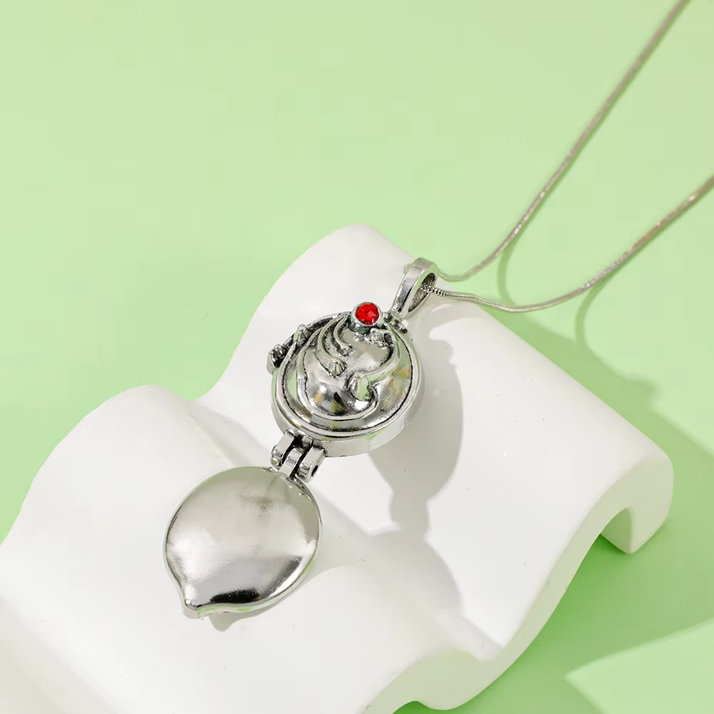 Collier pendentif Vervain vintage inspiré des Vampire Diaries