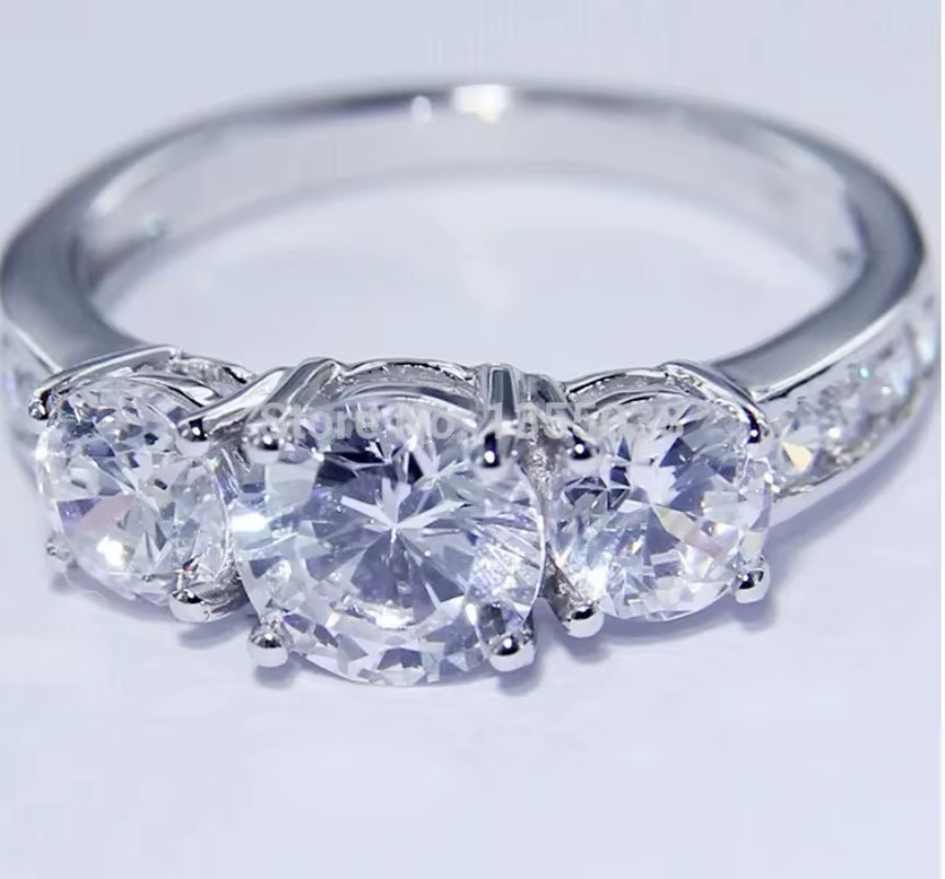 Bague en diamant de laboratoire à trois pierres pour hommes et femmes