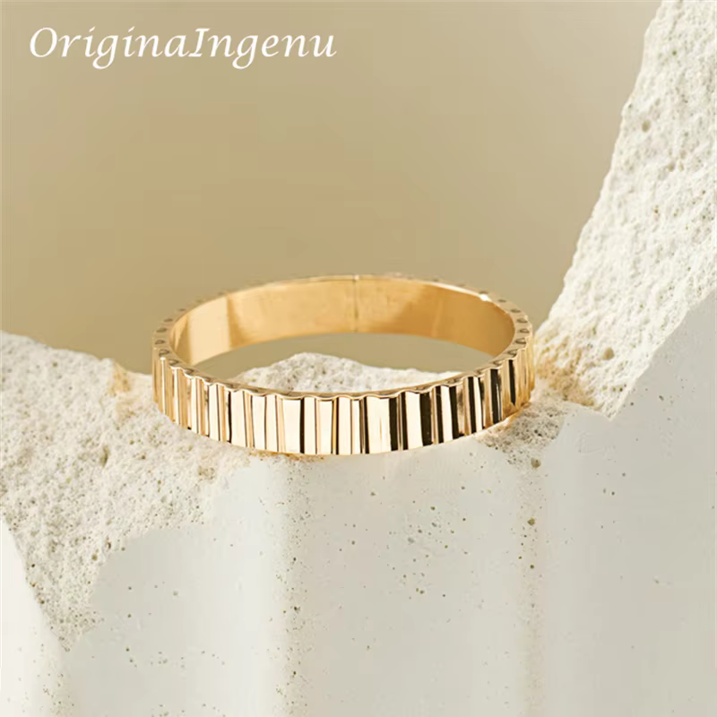 Bague de bande optique remplie d'or 14 carats