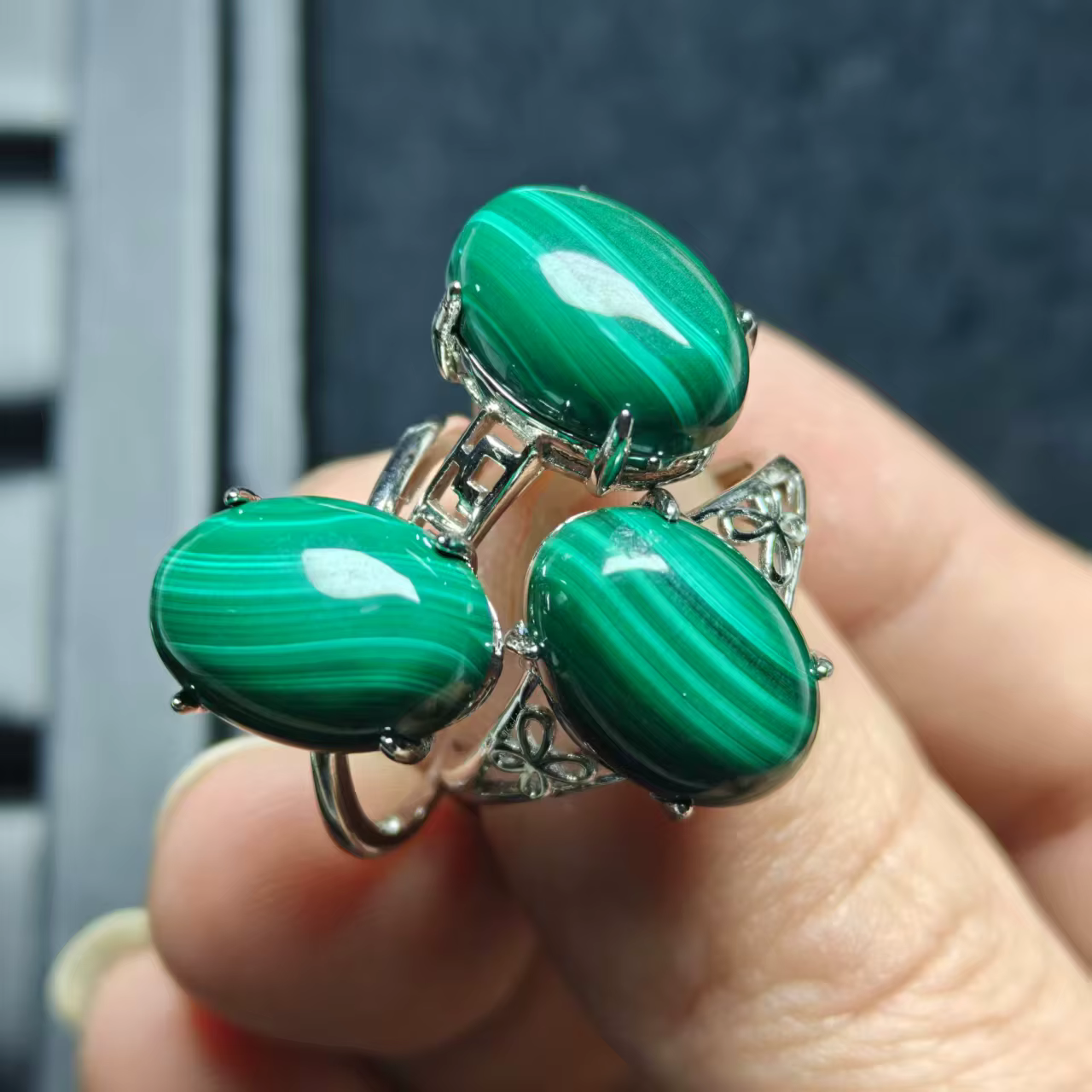 Bague en malachite naturelle