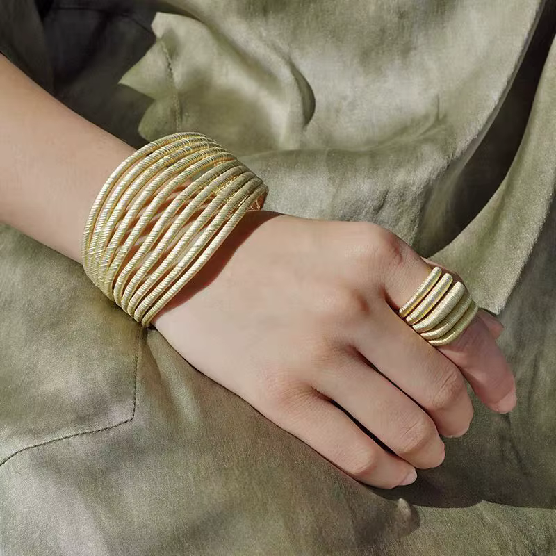 Bague en or électroplaqué luxueuse