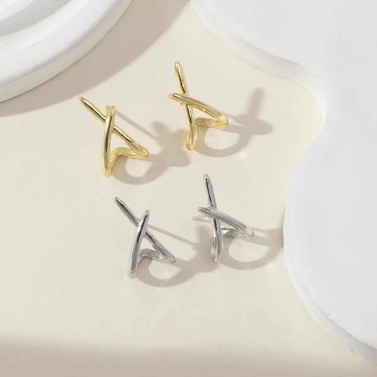 LATS – boucles d'oreilles croisées couleur or pour femmes