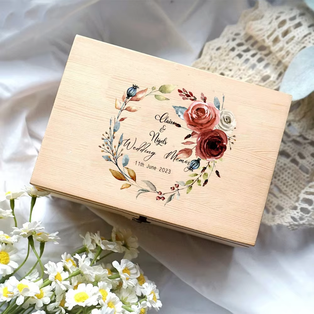 Boîte de mémoire florale personnalisée en bois