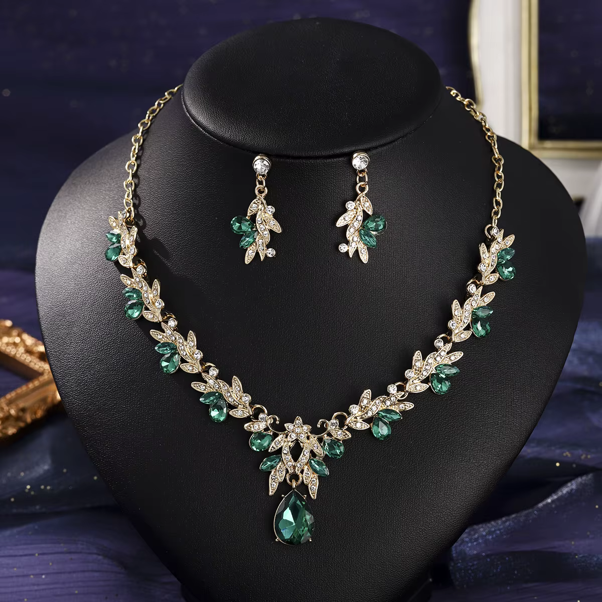 Ensemble collier et boucles d'oreilles de mariée en strass de luxe