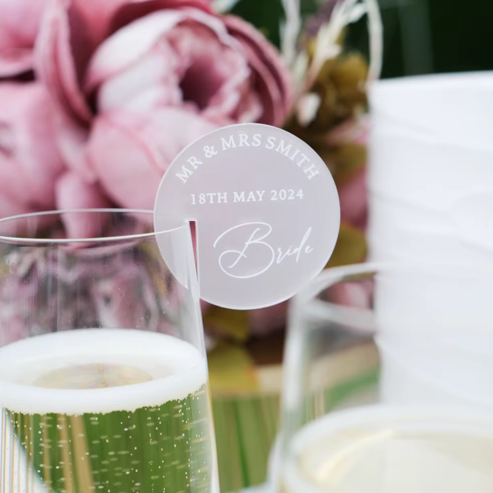 Cartes de lieu personnalisées avec nom de mariage