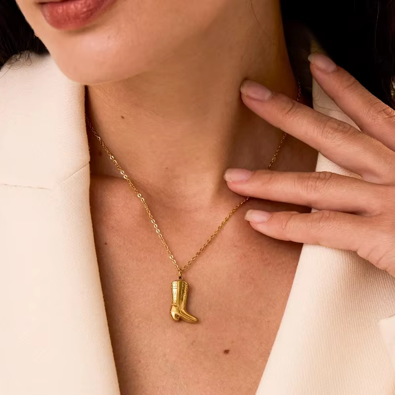 Collier pendentif botte de Cowboy Cowgirl en acier inoxydable pour femmes