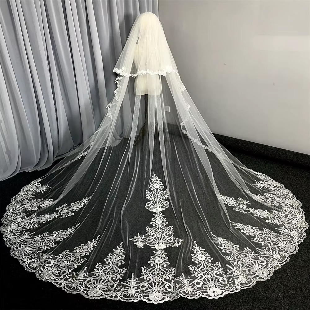 Voile de Mariage à Deux Couches avec Peigne