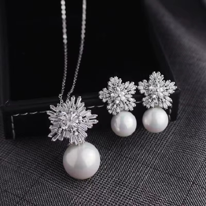 SUGO classique mode flocon de neige Zircon avec perle boucles d'oreilles colliers ensembles de bijoux pour femmes élégantes accessoires de dîner