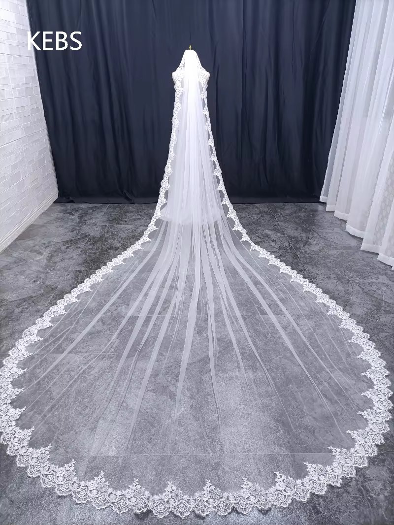 Voile de mariée en dentelle pleine longueur (3/4/5 mètres)