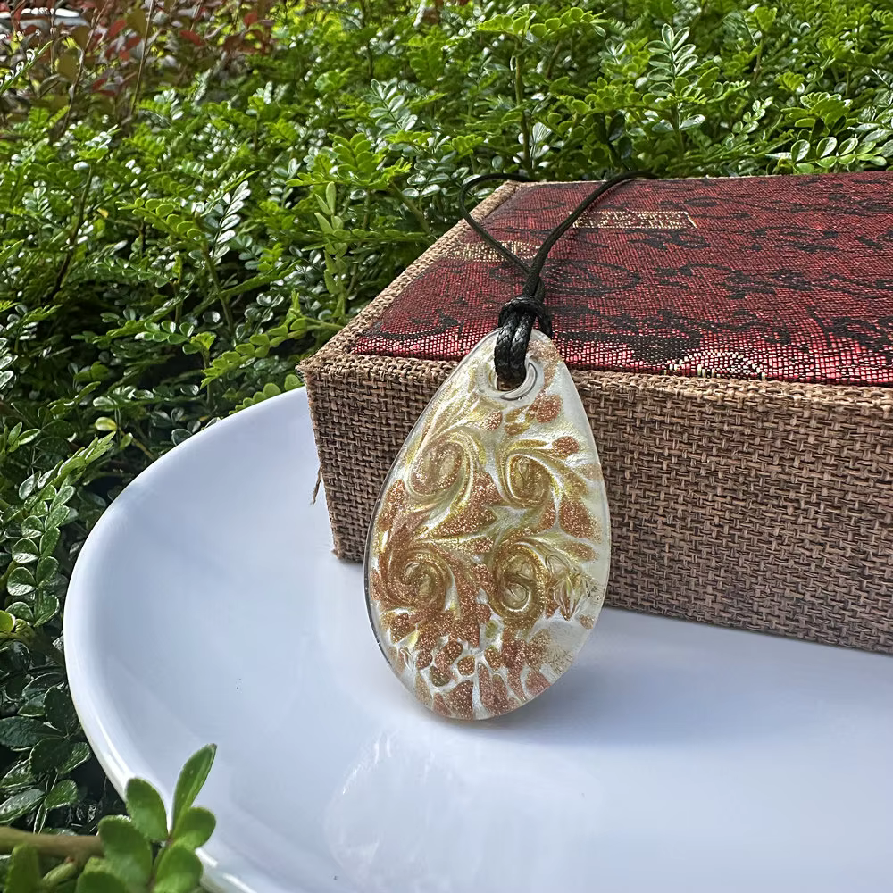 Collier pendentif en verre émaillé coloré INES