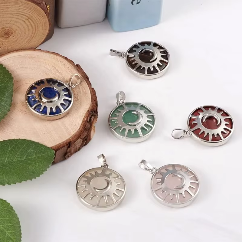 Pierre de soleil pendentif