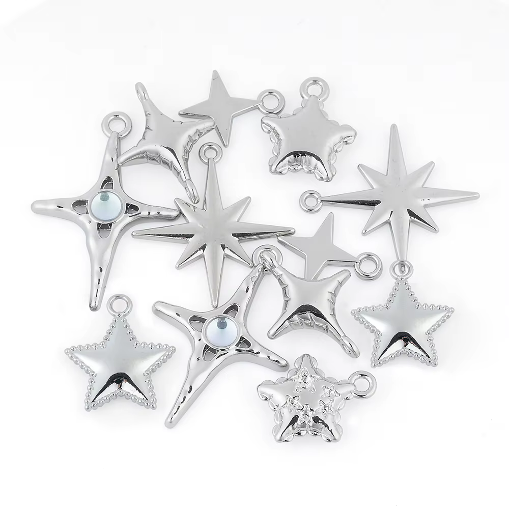 Pendentif étoile en or blanc