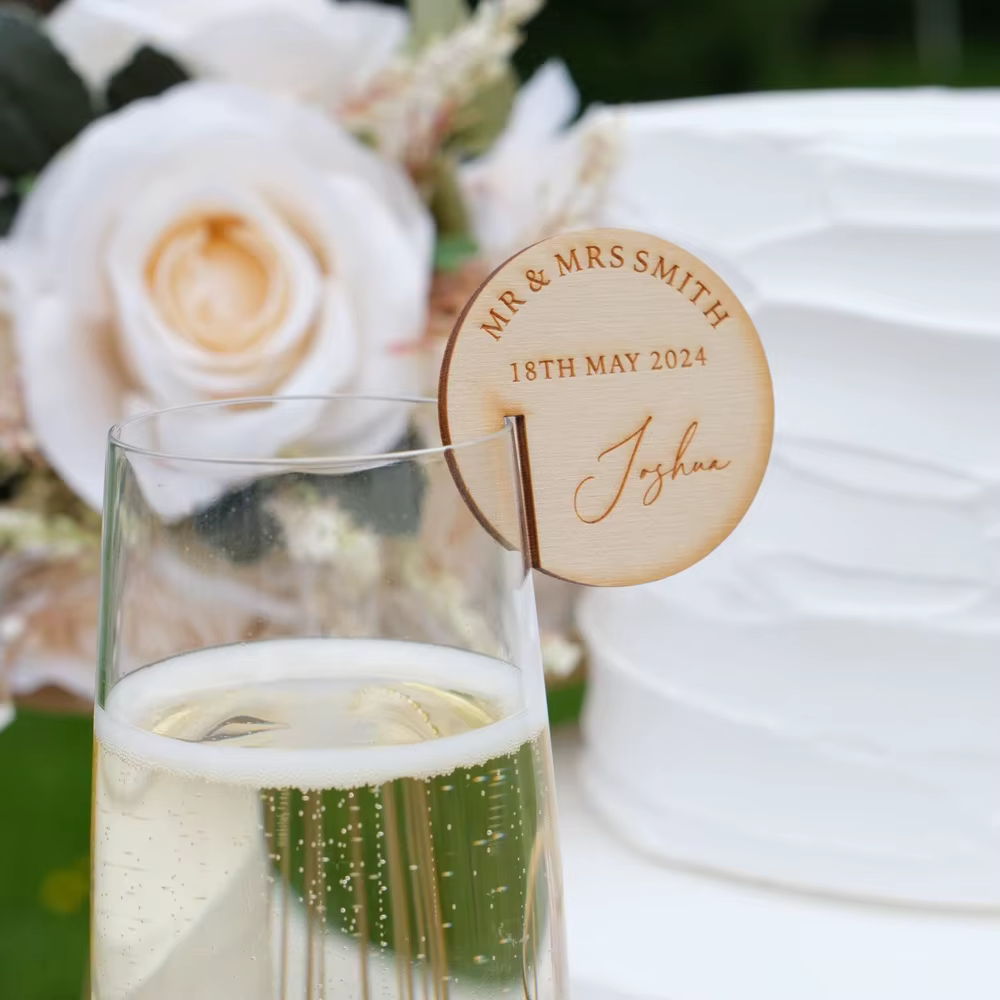 Cartes de lieu personnalisées avec nom de mariage