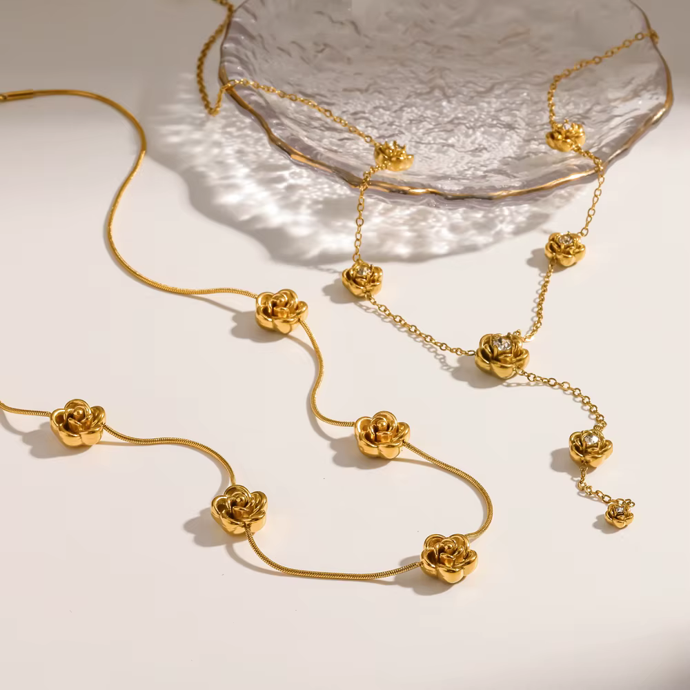 Collier de fleurs de rose vintage dorées en acier inoxydable 316L
