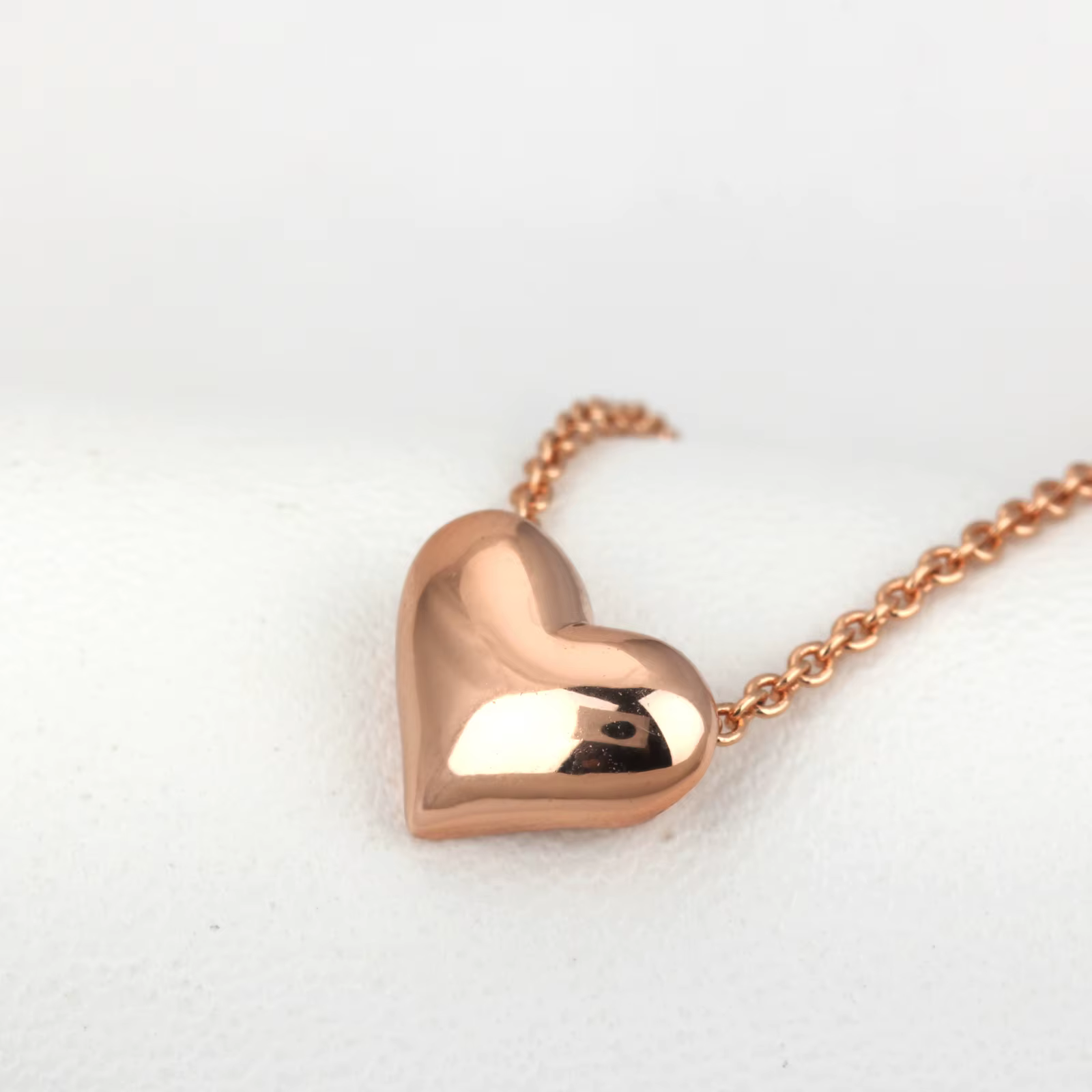 Collier pendentif Simple en forme de cœur pour femmes