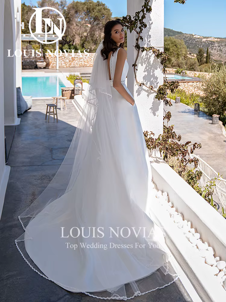 LOUIS NOVIAS Robe De mariée en Satin dos nu sans manches