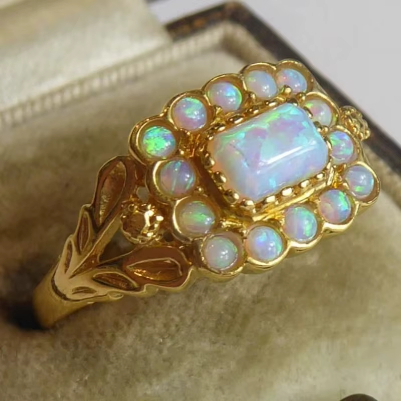 Bague vintage pour femme incrustée d'imitation opale