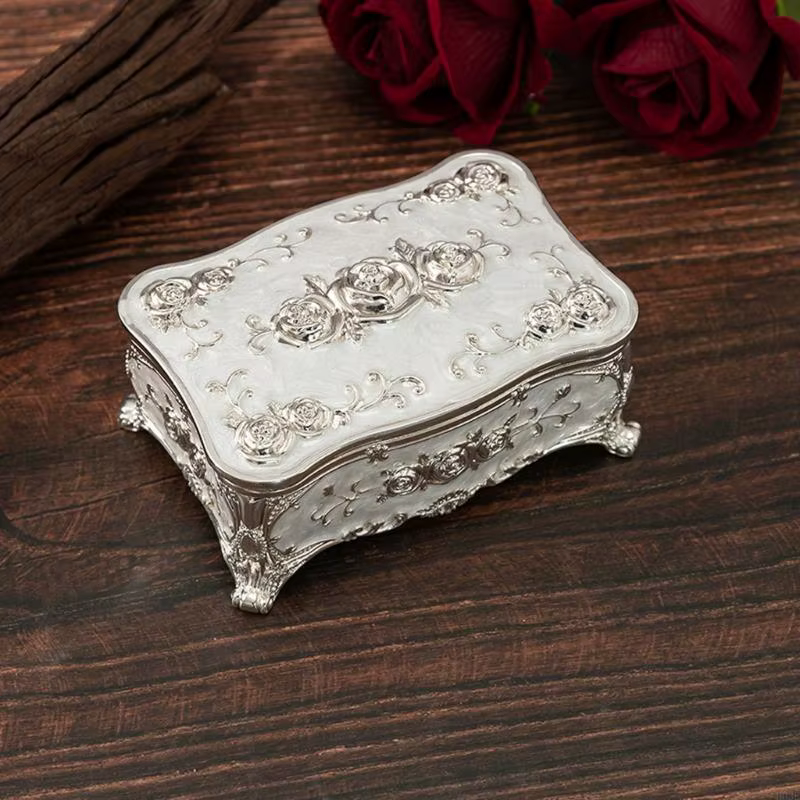 Vitrine bijoux luxueuse finition Antique