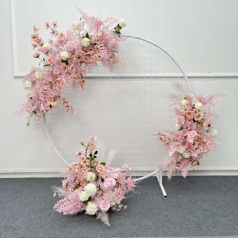 Arche de Mariage Blanche en Forme de Croissant de Fleurs