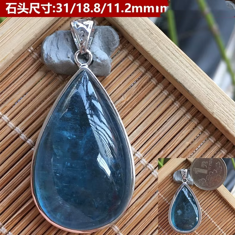 Collier pendentif bouddhisme aigue-marine bleue naturelle pour femme