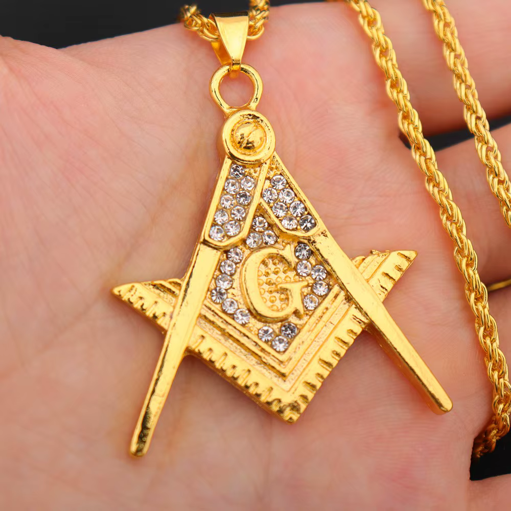 Collier avec pendentif en cristal AG