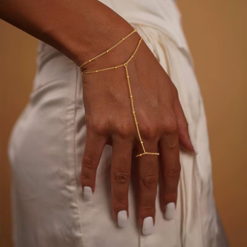 Bracelets minimalistes fins à chaîne connectée pour femmes