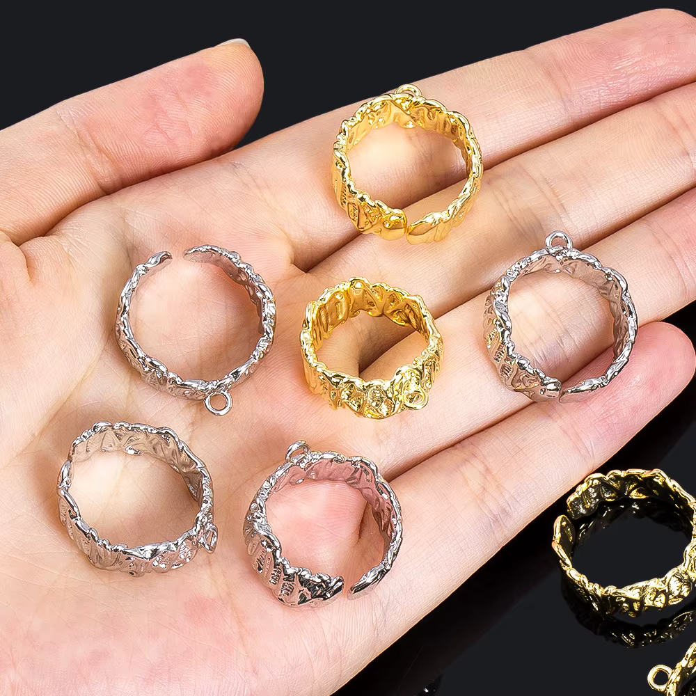 2 pièces d'anneaux ouverts irréguliers plaqués or pour la fabrication de bijoux faits main