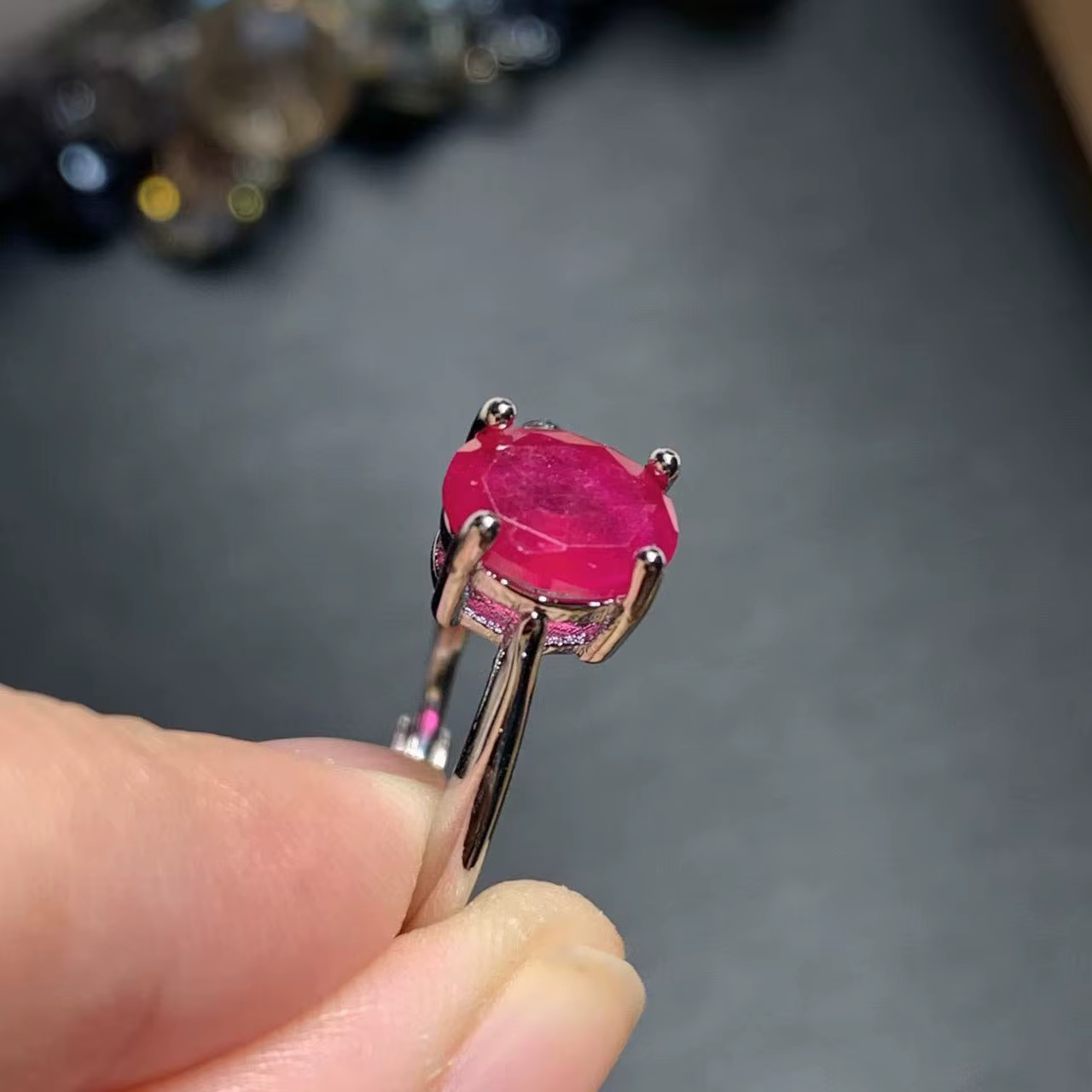 Bague en rubis naturel extravagant