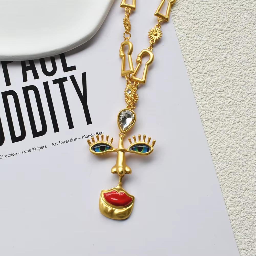Collier avec pendentif yeux en métal de Style Baroque pour femmes