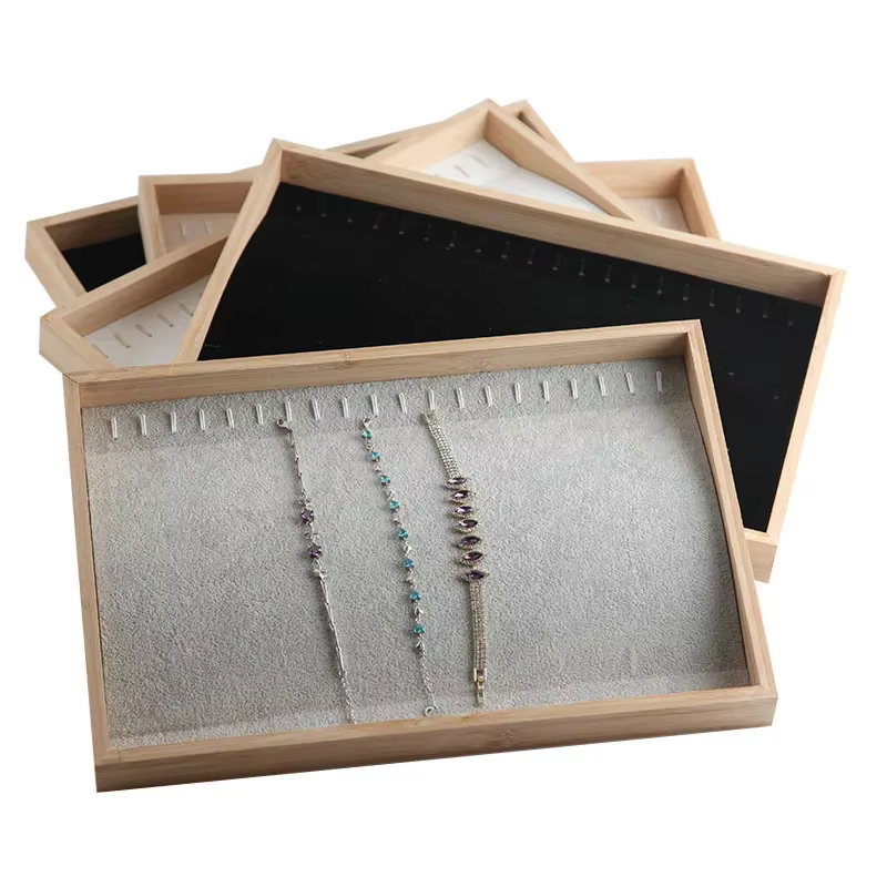 Plateau de présentation de bijoux en bois avec boîte de rangement et supports pour colliers