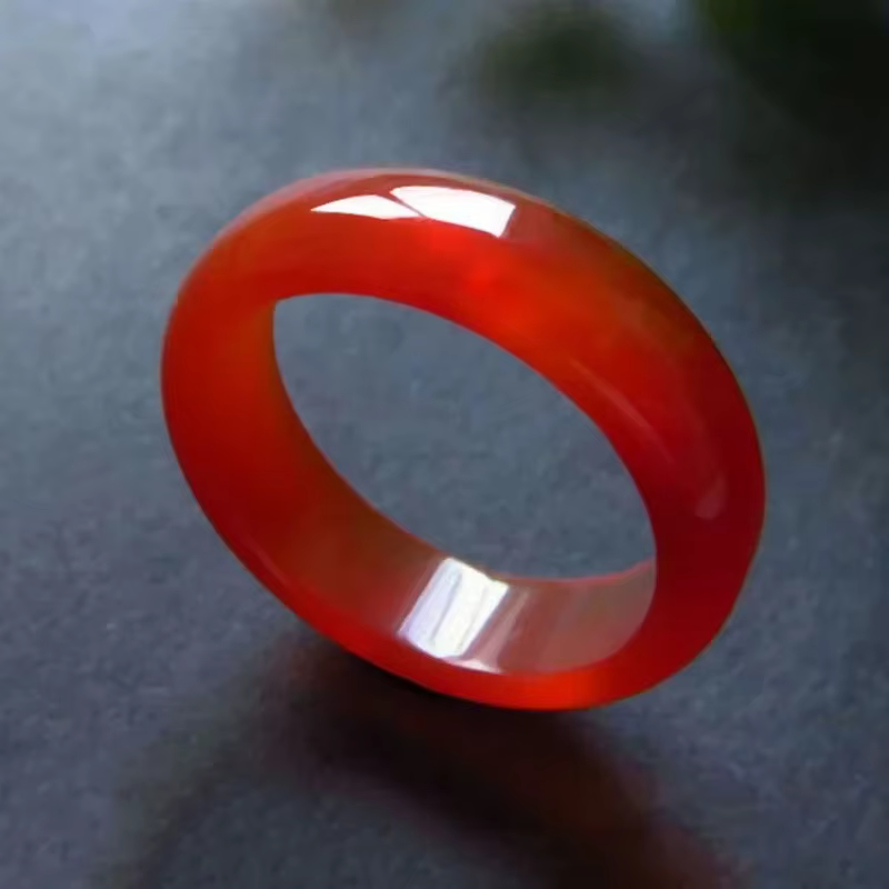 Bague en Calcédoine Naturelle Sculptée à la Main