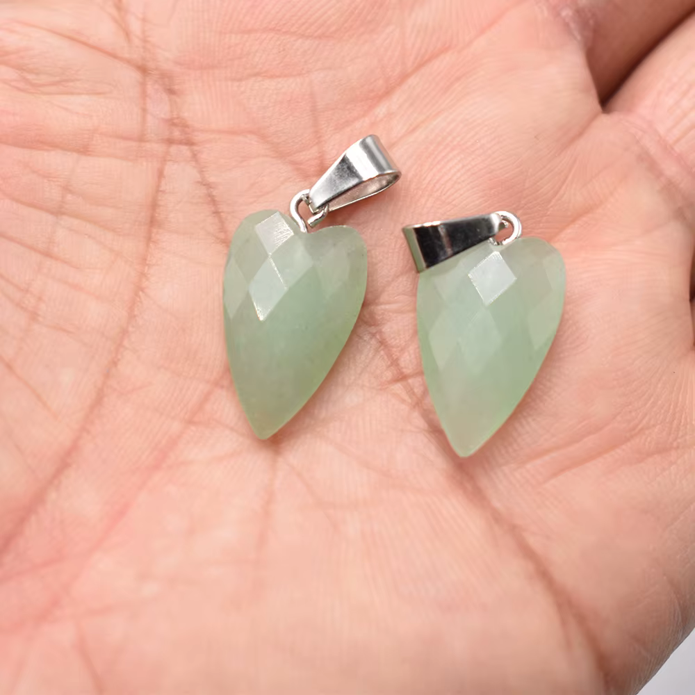 Pendentifs goutte d'eau à facettes mixtes en pierre naturelle de bonne qualité