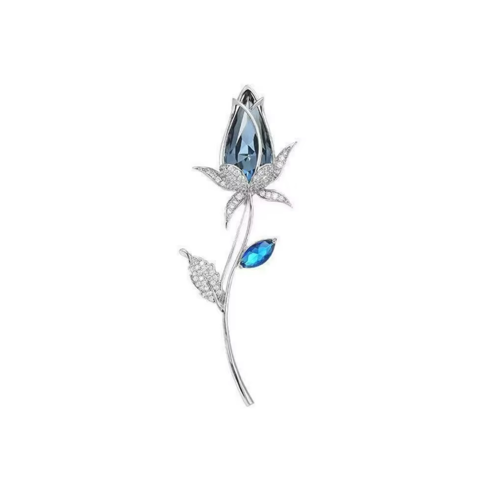 Broche incrustée de strass scintillants de luxe à la mode