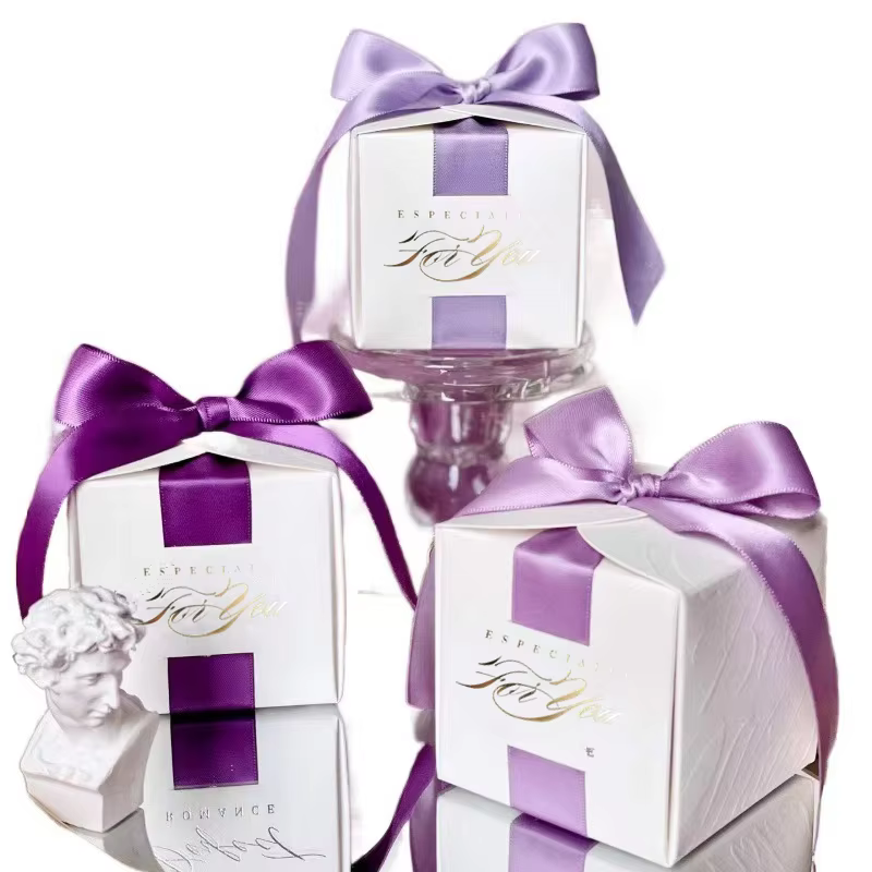 Boîtes cadeaux pour mariage avec ruban