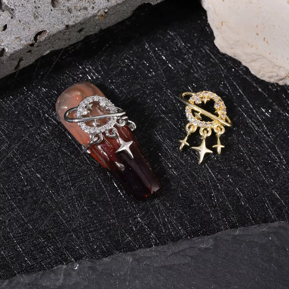 -Golden Saturn-Various Lover Planets' Ring Jewelry Minus Zircon Diamants Inlay Charms Saint-Valentin Saturne 3D Nail Art Pendentif 404