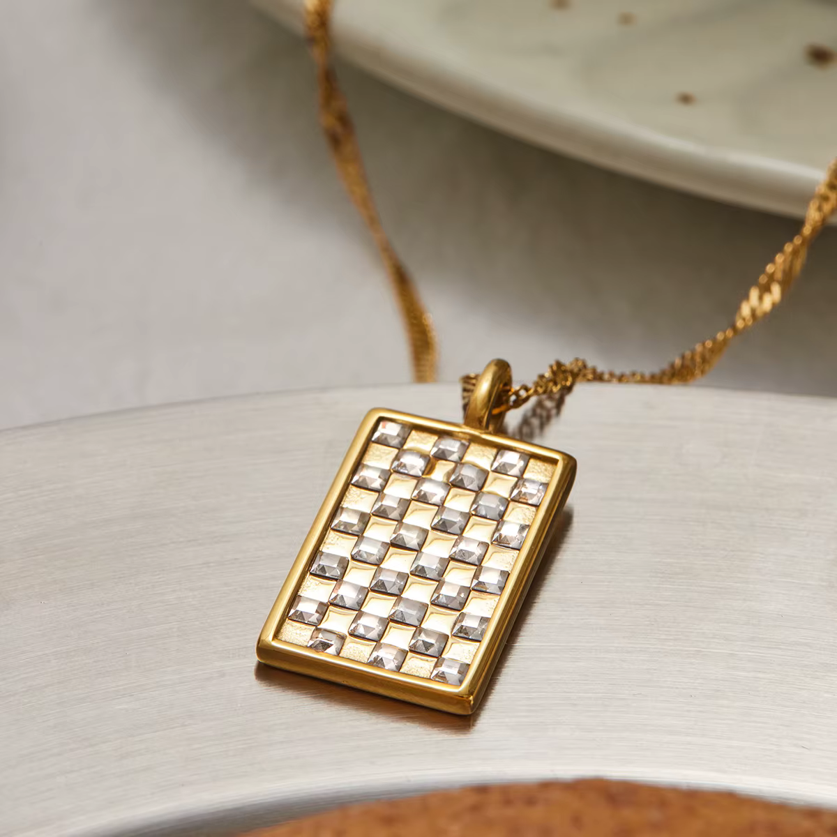 Yori nouveauté bijoux d'été faits à la main 18K PVD plaqué étanche déclaration pendentif rectangulaire collier