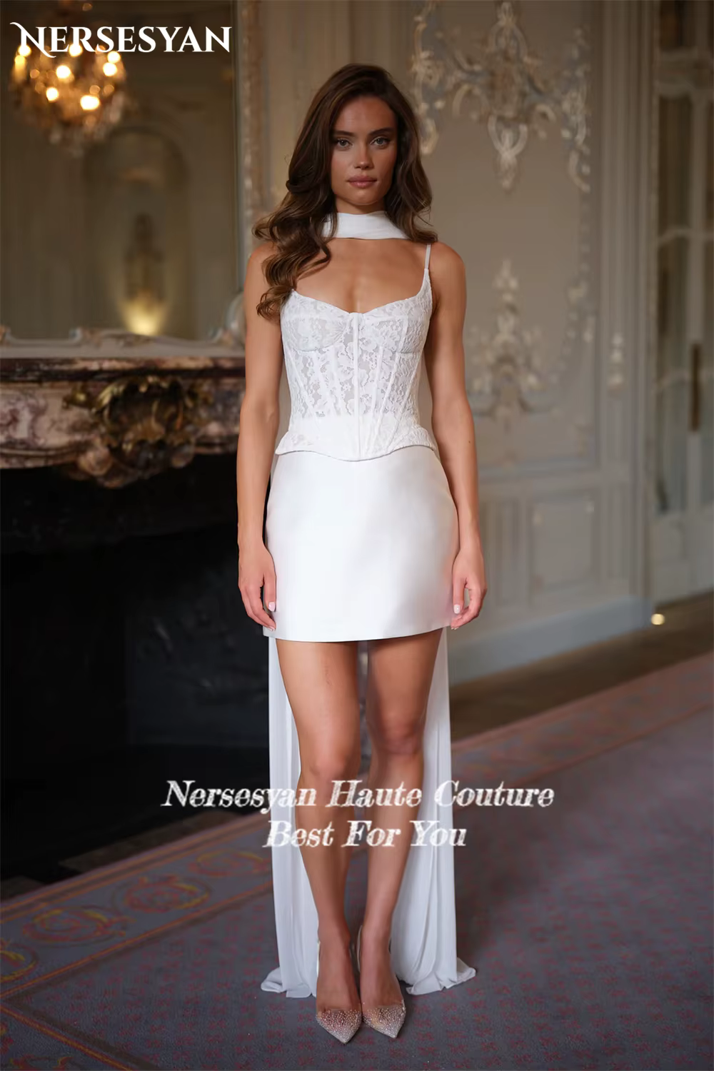 Nersesyan luxe dentelle robes de mariée Appliques col en V bretelles Spaghetti Mini robe