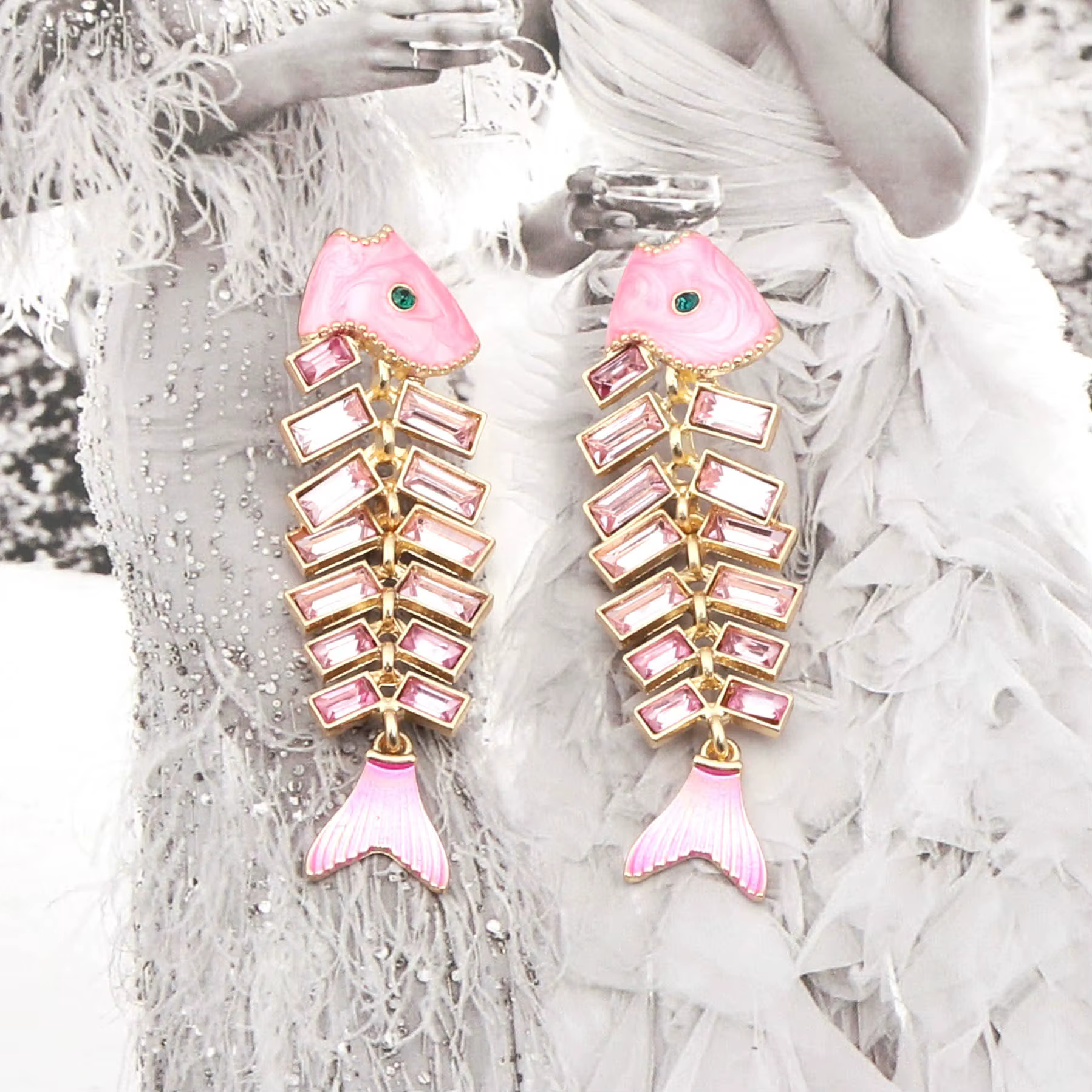 Bijoux de déclaration, accessoires d'été