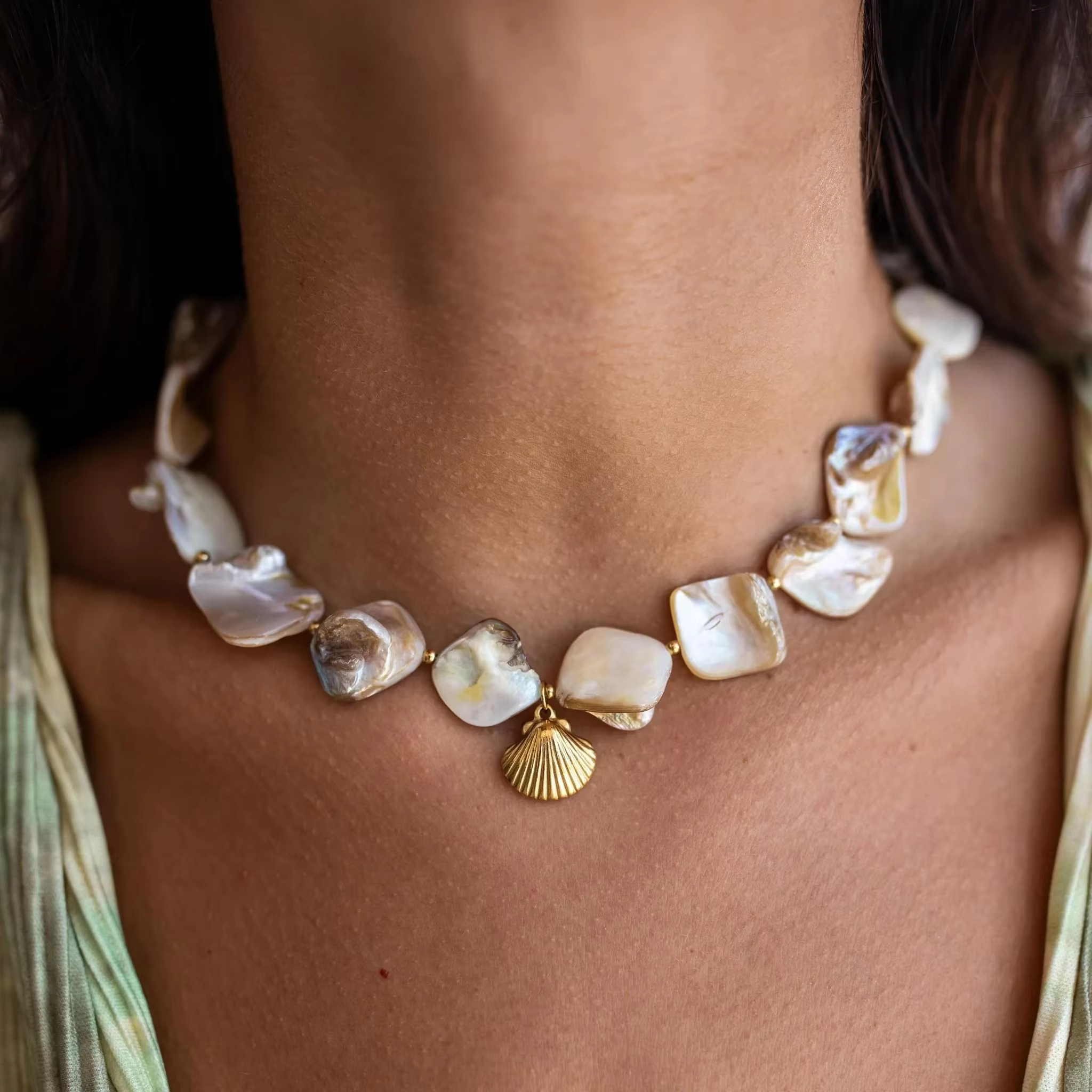 Collier ras du cou bohème en coquillage naturel pour femmes
