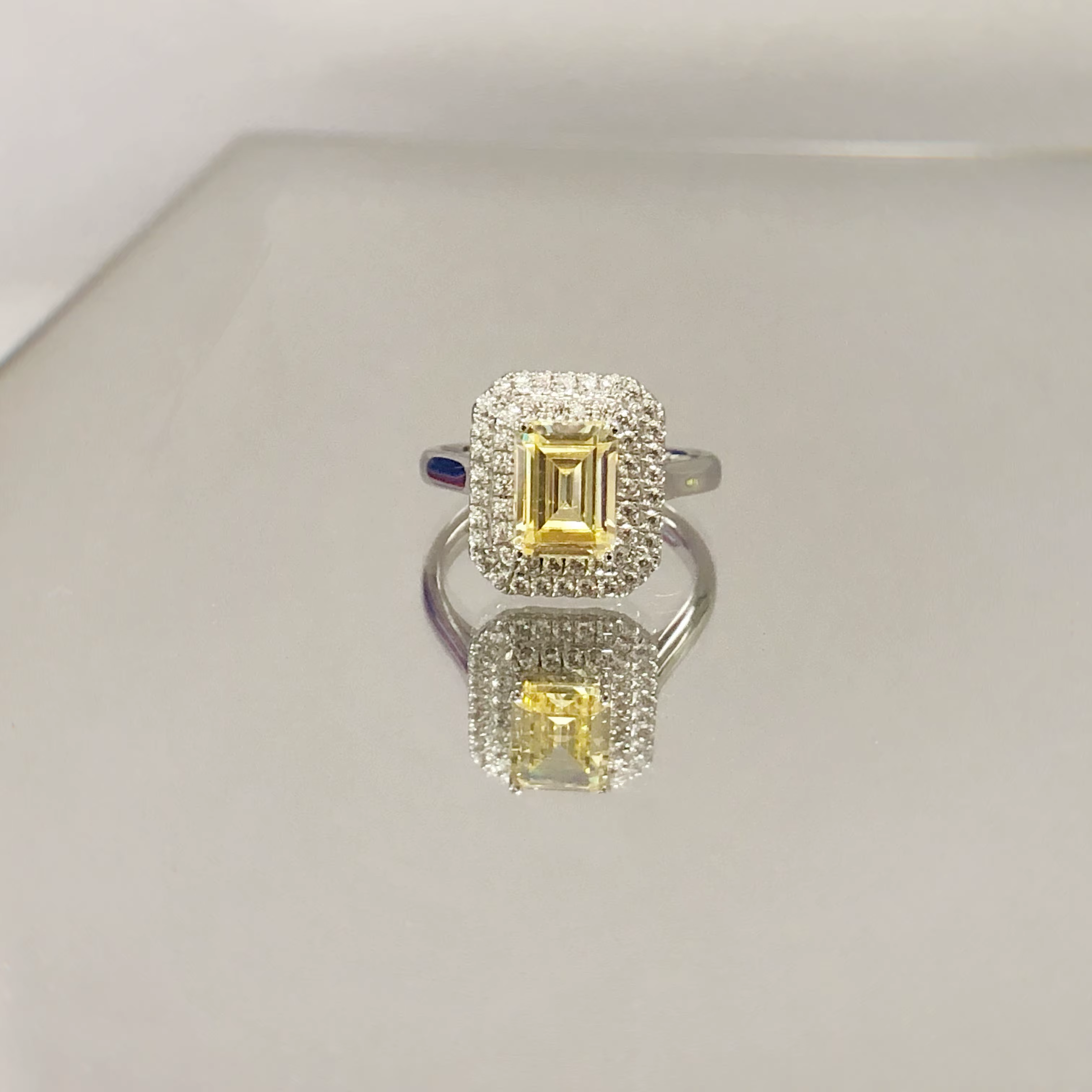 Bague de mariage en or blanc 14 carats avec diamant bleu et jaune